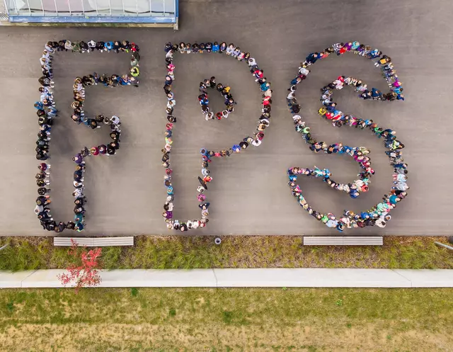 Kinder in FPS formation