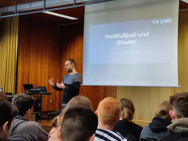 Besuch von Ex-Profifußballer Manuel Bühler